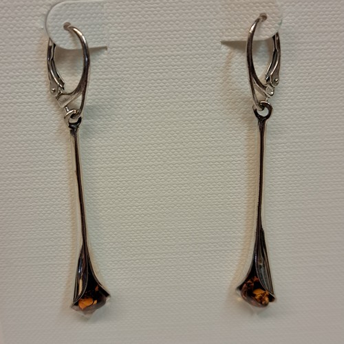 Click to view detail for HWG-2312 Earrings, Long Cala Lilies $45